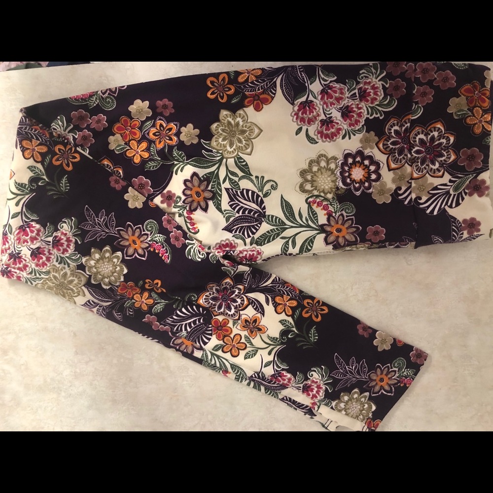 Abby and Anna leggings